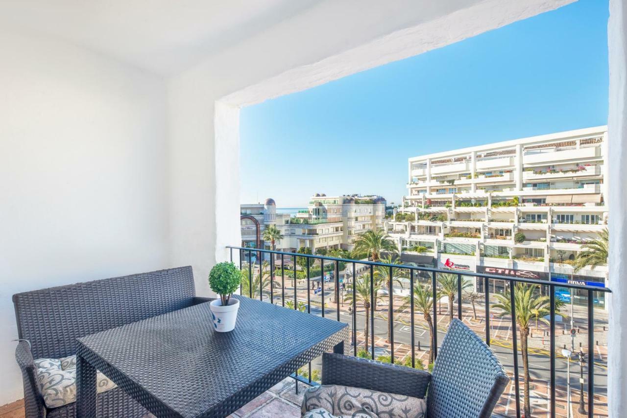 Appartamento Jardines Del Puerto Marbella Esterno foto