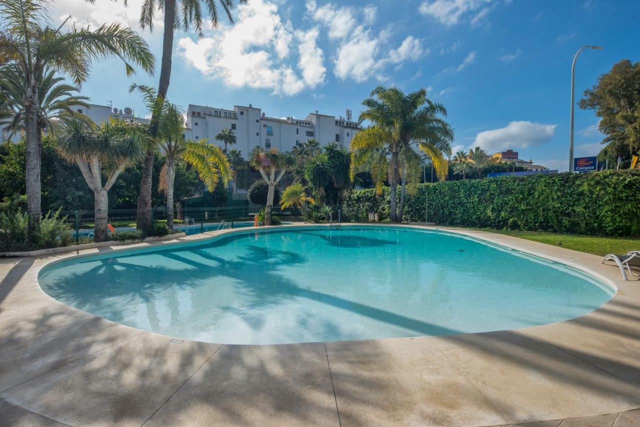 Appartamento Jardines Del Puerto Marbella Esterno foto